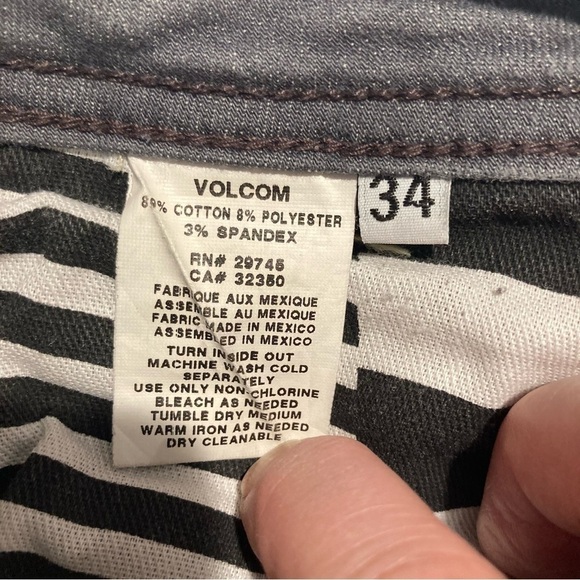 VOLCOM Sz 34 Vorta Cotton Grey Enzyme Washed Slim Straight Leg Jeans - Picture 11 of 13